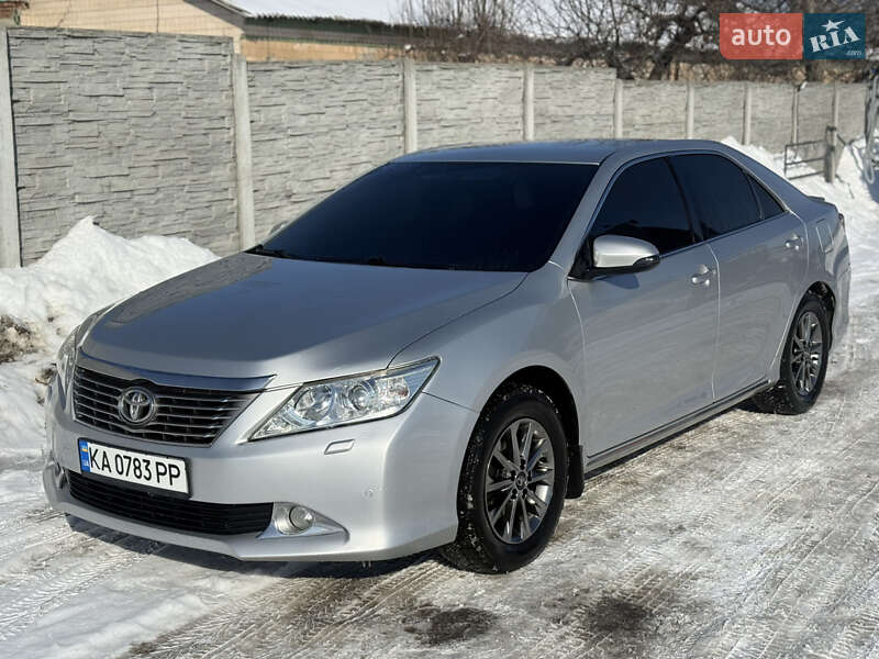 Toyota Camry 2011
