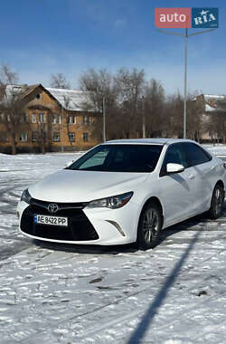 Седан Toyota Camry 2017 в Днепре
