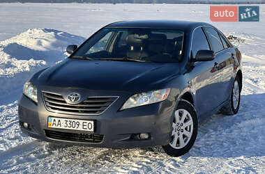 Седан Toyota Camry 2008 в Києві