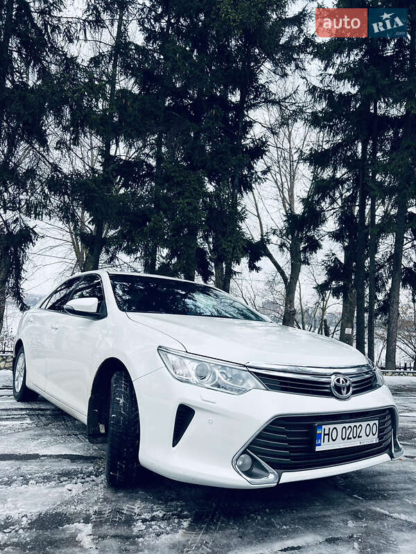 Toyota Camry 2015