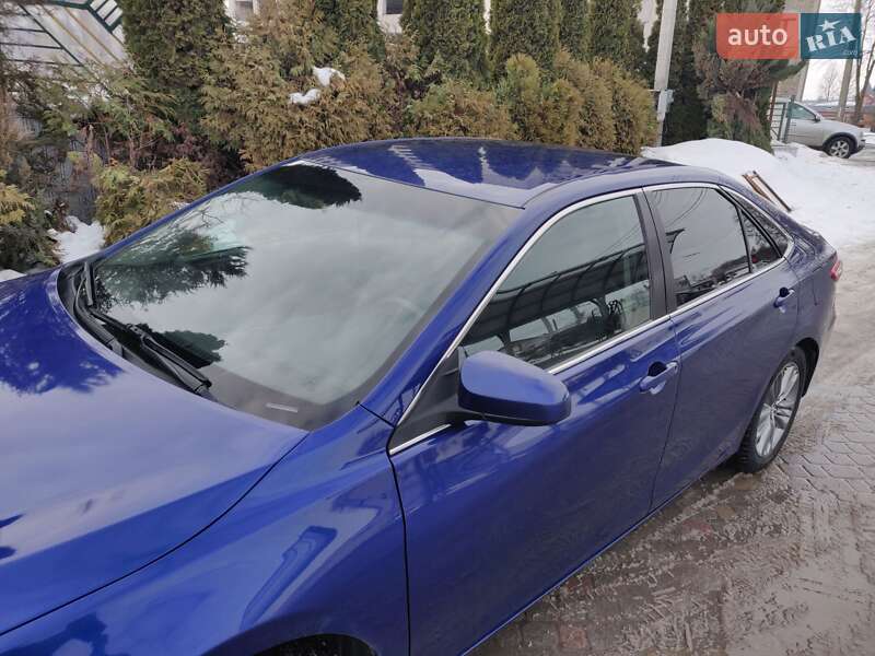 Седан Toyota Camry 2014 в Тернополе