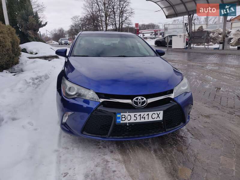 Седан Toyota Camry 2014 в Тернополе