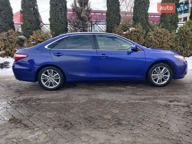 Седан Toyota Camry 2014 в Тернополе