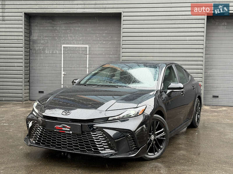 Toyota Camry 2025