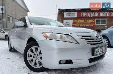 Седан Toyota Camry 2008 в Смеле