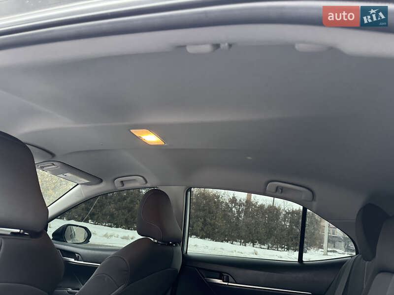 Седан Toyota Camry 2023 в Борщеве