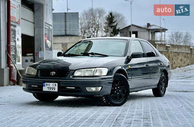 Седан Toyota Camry 2000 в Тернополе