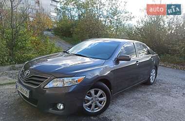 Седан Toyota Camry 2011 в Львові