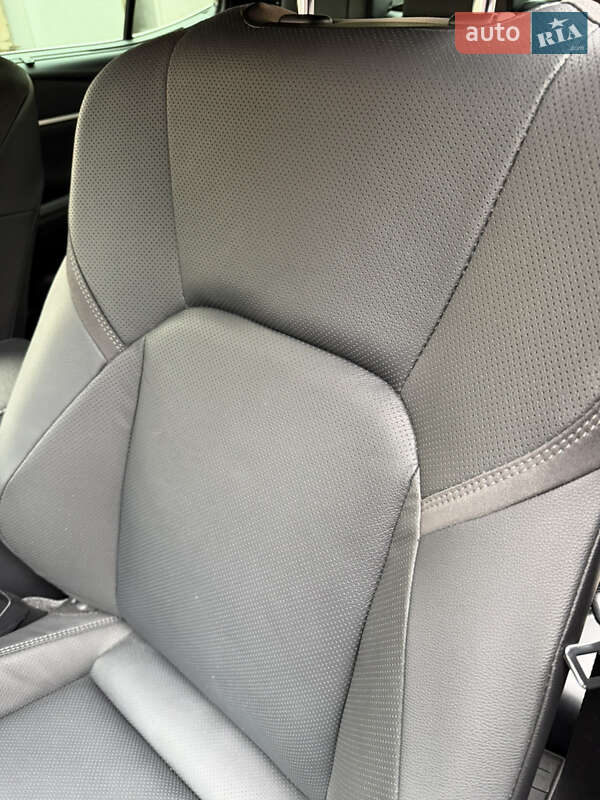 Седан Toyota Camry 2025 в Одессе