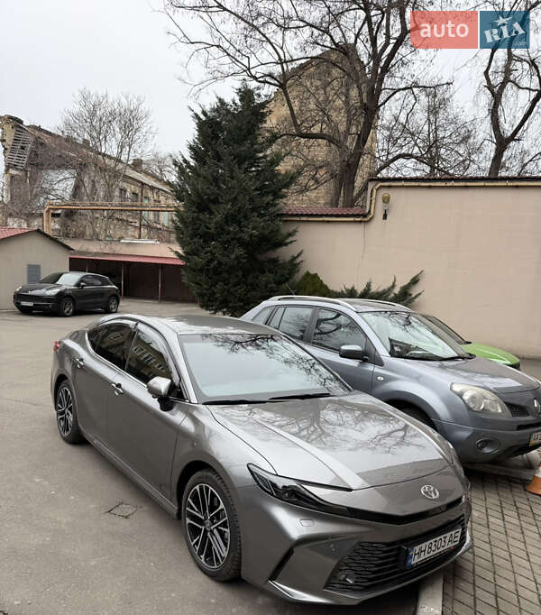 Седан Toyota Camry 2025 в Одессе