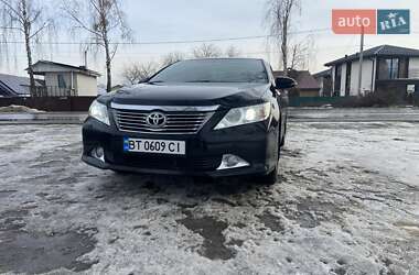 Седан Toyota Camry 2013 в Києві