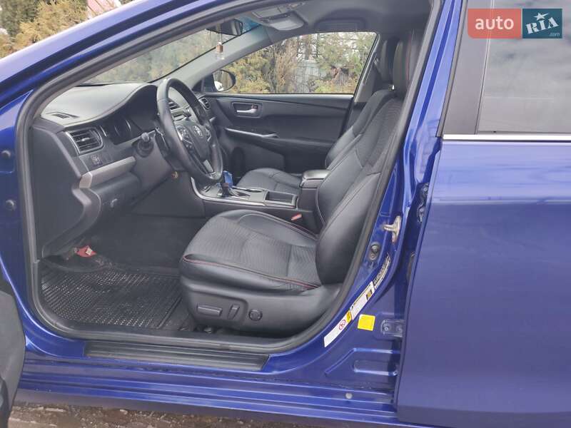 Седан Toyota Camry 2014 в Тернополе