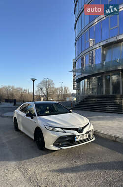 Седан Toyota Camry 2020 в Запоріжжі