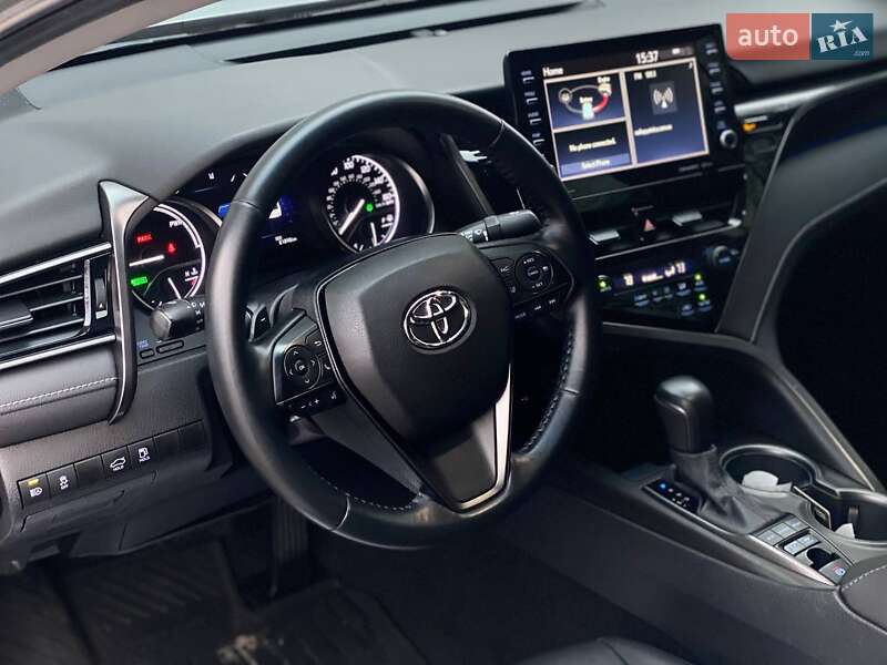 Седан Toyota Camry 2020 в Киеве