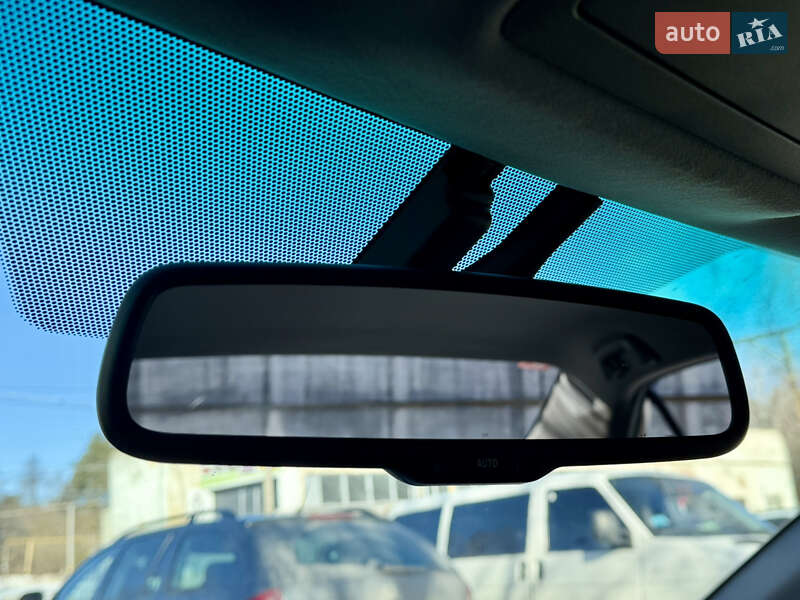 Седан Toyota Camry 2010 в Житомире