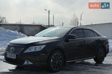 Седан Toyota Camry 2011 в Сумах