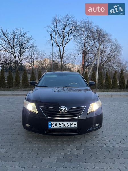 Седан Toyota Camry 2006 в Львове