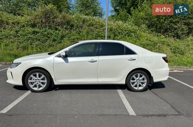 Седан Toyota Camry 2015 в Полтаві