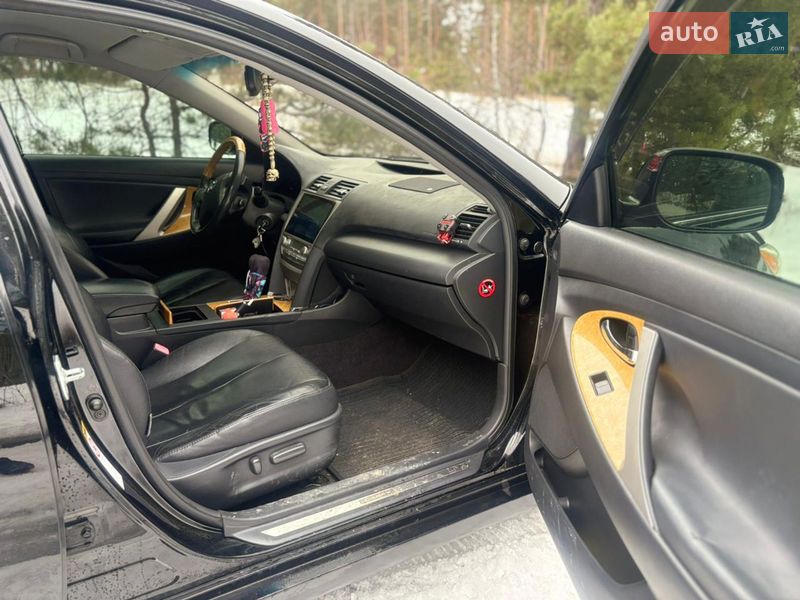 Седан Toyota Camry 2007 в Киеве