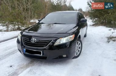Седан Toyota Camry 2007 в Киеве
