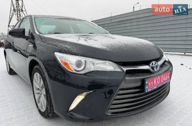 Седан Toyota Camry 2015 в Кременчуге