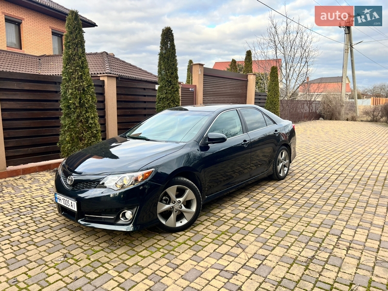 Седан Toyota Camry 2012 в Одессе
