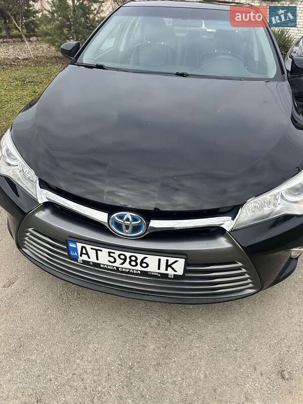 Седан Toyota Camry 2017 в Ивано-Франковске