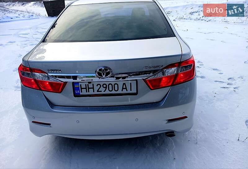 Седан Toyota Camry 2012 в Саврани