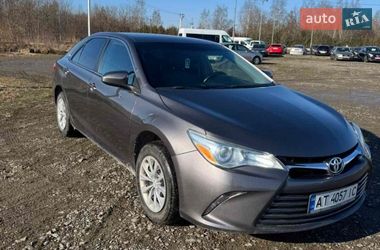Седан Toyota Camry 2016 в Львові