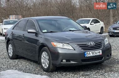 Седан Toyota Camry 2006 в Умані