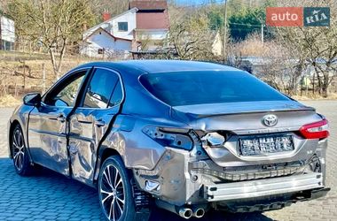 Седан Toyota Camry 2018 в Львове