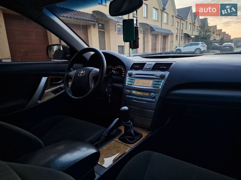 Седан Toyota Camry 2006 в Стрые
