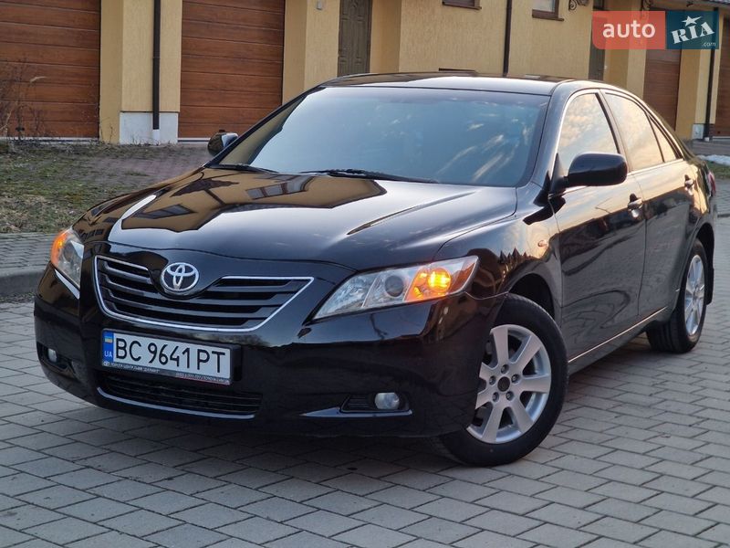 Седан Toyota Camry 2006 в Стрые