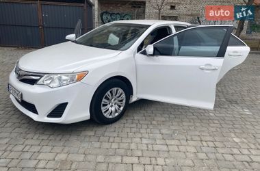 Седан Toyota Camry 2013 в Запорожье