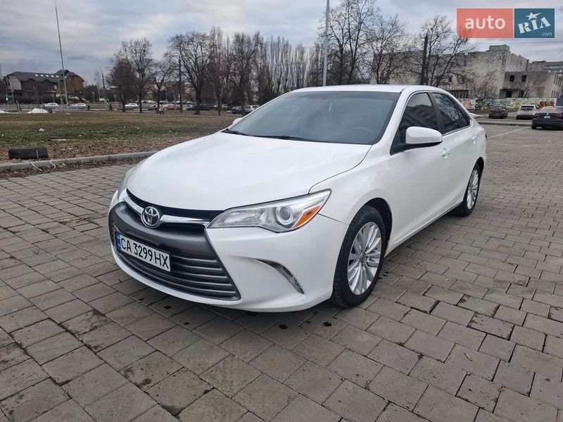 Toyota Camry 2016