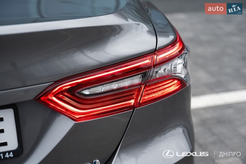 Седан Toyota Camry 2024 в Днепре