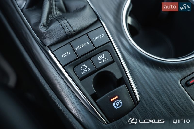 Седан Toyota Camry 2024 в Днепре