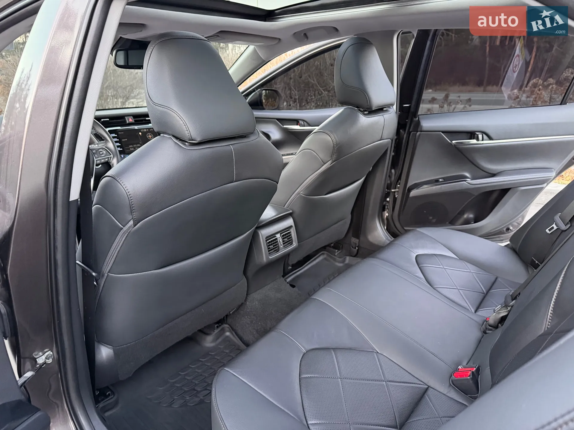 2018 Toyota Camry - мініатюра 27