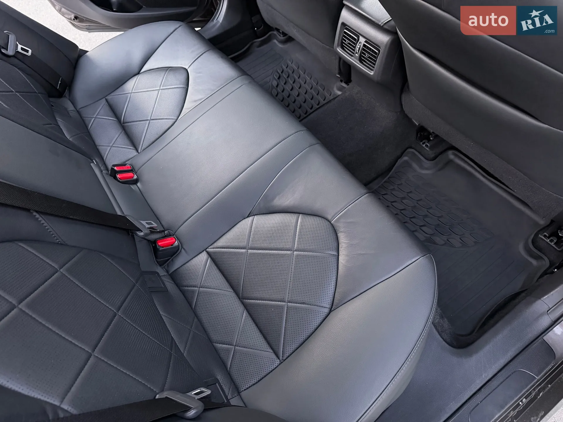 2018 Toyota Camry - мініатюра 35