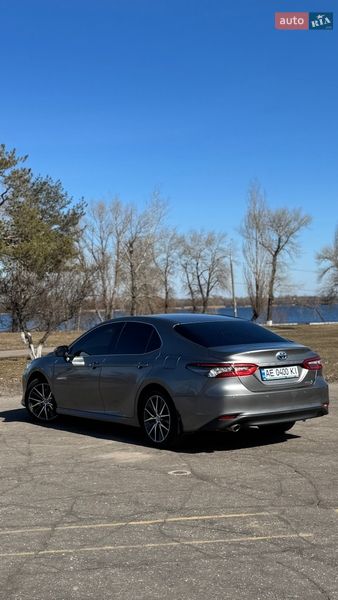 Седан Toyota Camry 2022 в Дніпрі