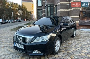 Седан Toyota Camry 2012 в Чернигове