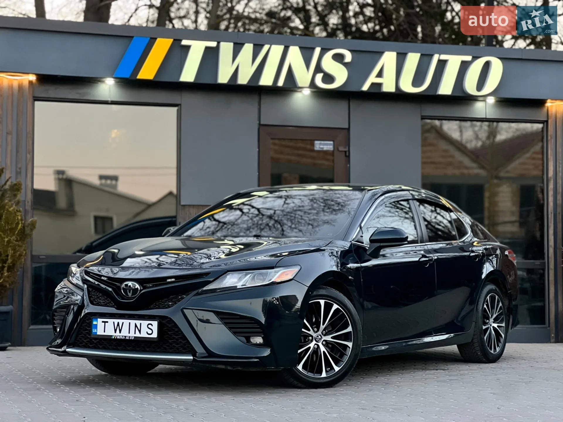 2017 Toyota Camry - мініатюра 13