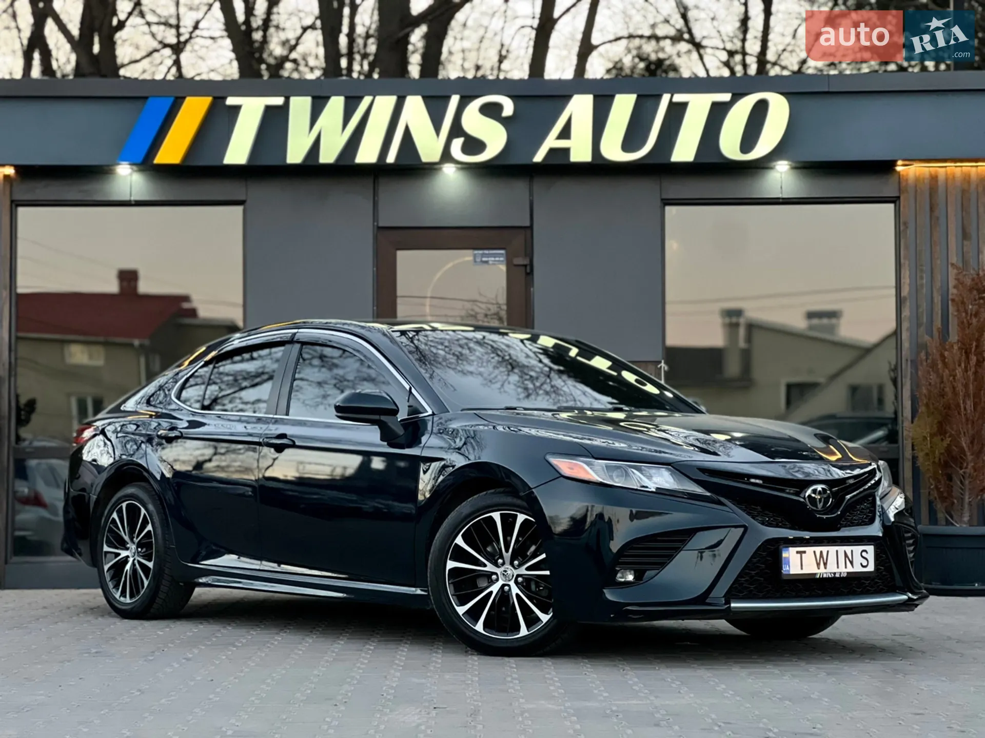2017 Toyota Camry - мініатюра 17