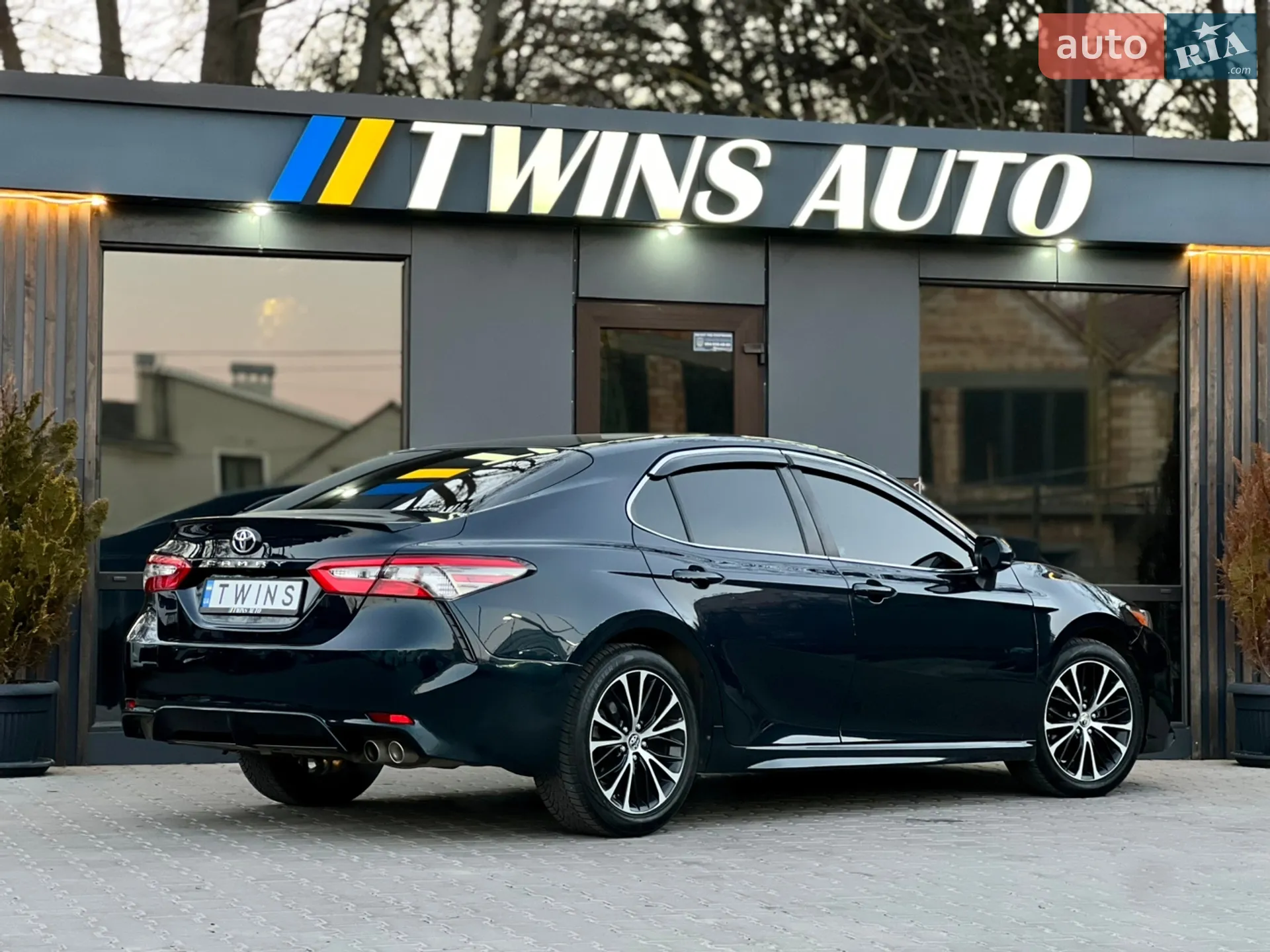 2017 Toyota Camry - мініатюра 20