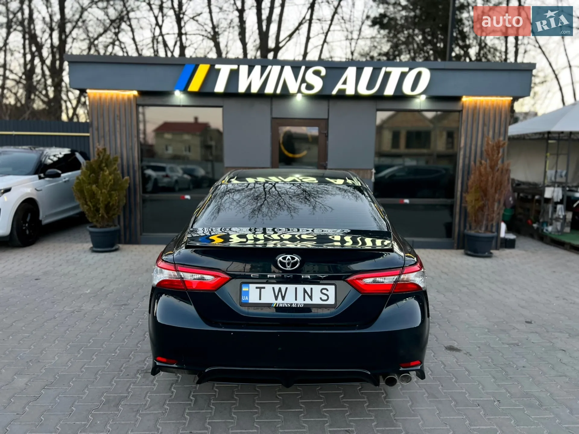 2017 Toyota Camry - мініатюра 21