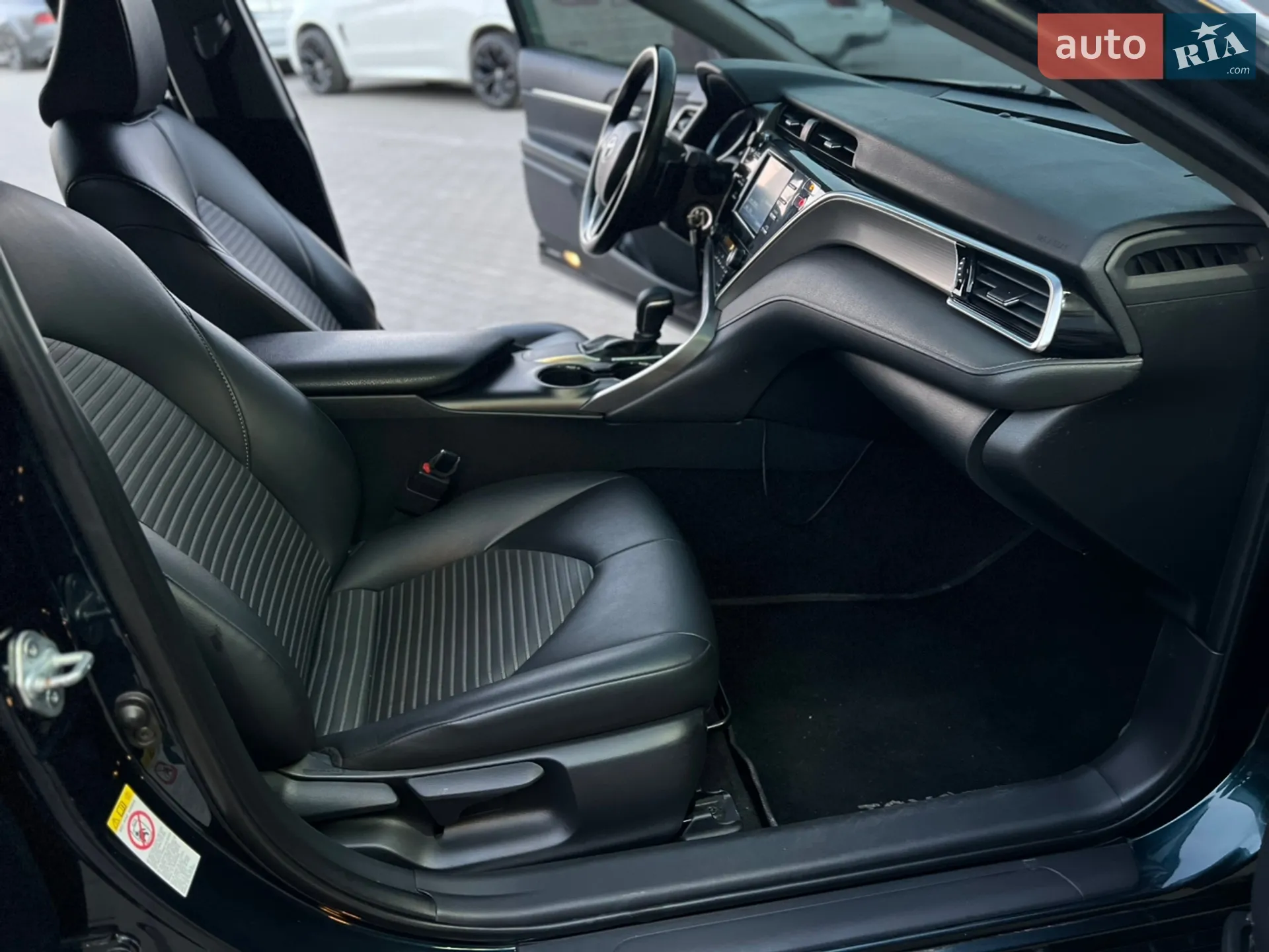 2017 Toyota Camry - мініатюра 27