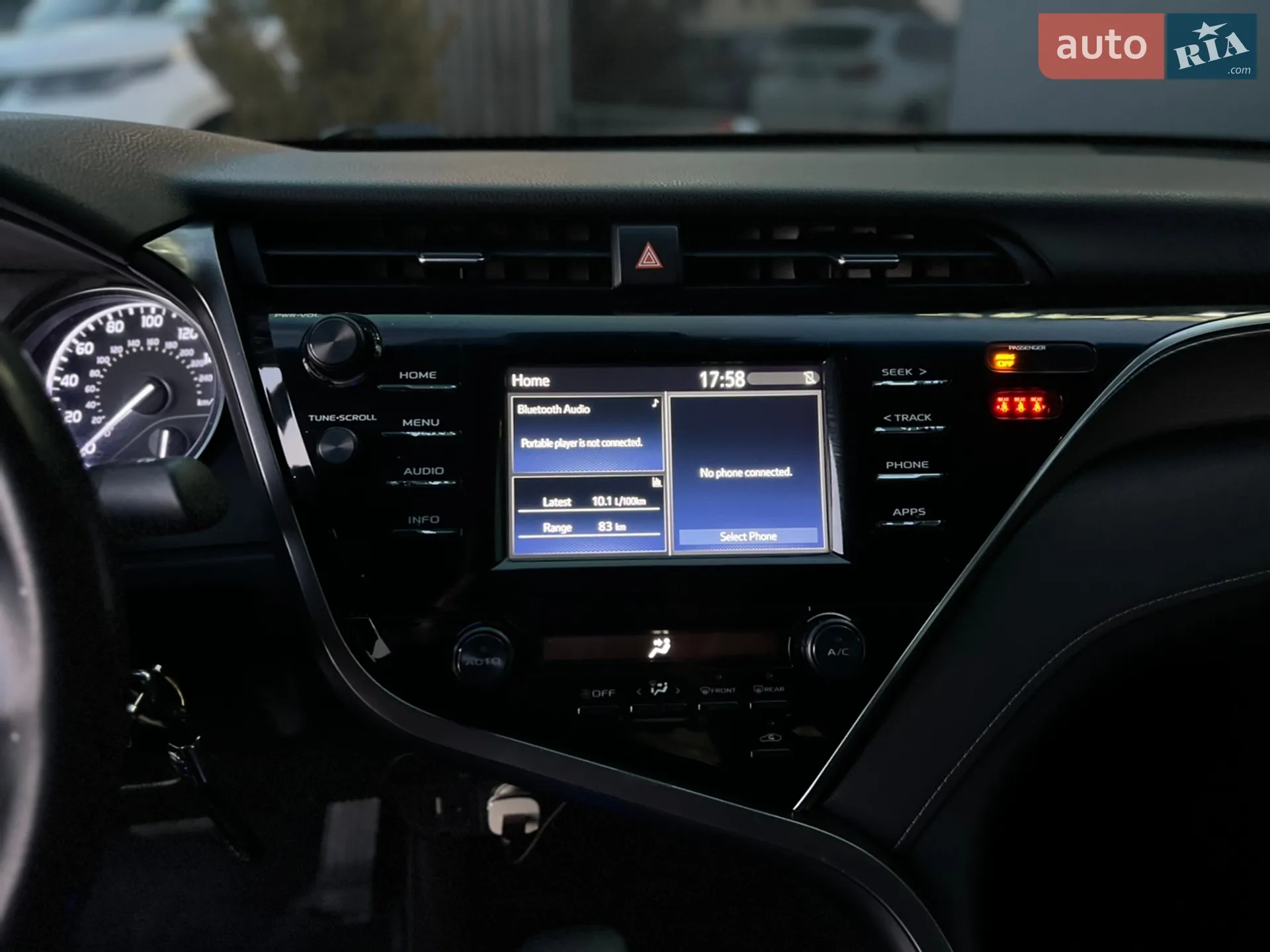 2017 Toyota Camry - мініатюра 30