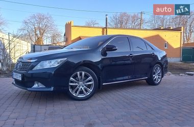 Седан Toyota Camry 2011 в Миргороде