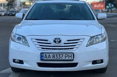 Седан Toyota Camry 2008 в Киеве