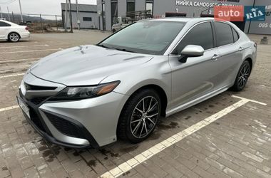 Седан Toyota Camry 2021 в Киеве